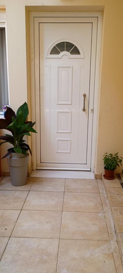 Quiet Studio Near To The Airport 1 Heraklion Exteriör bild