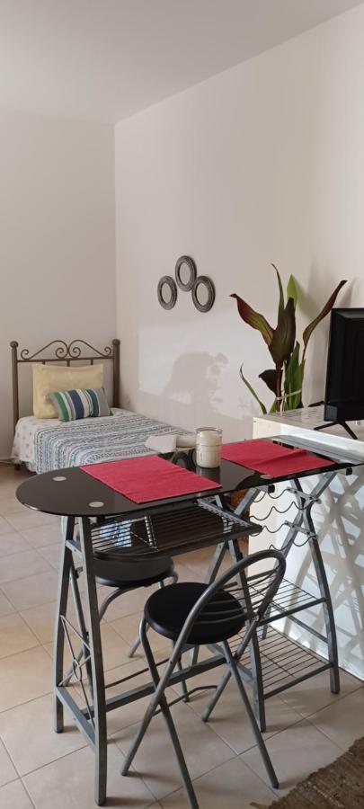 Quiet Studio Near To The Airport 1 Heraklion Exteriör bild